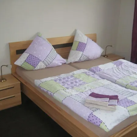 Strycker * Willingen (Upland)